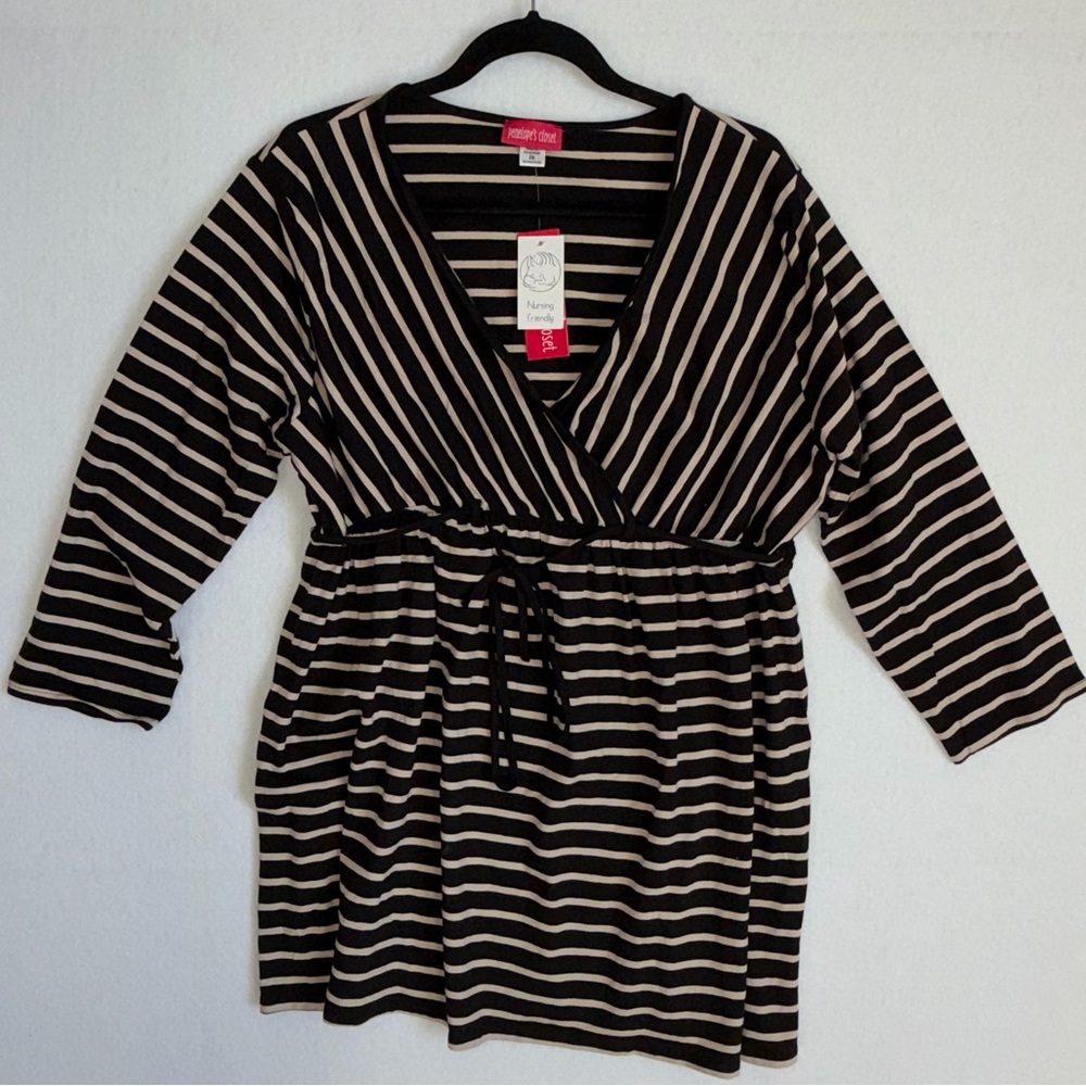 NWT Penelope's Closet Black and White Striped Nursing Top